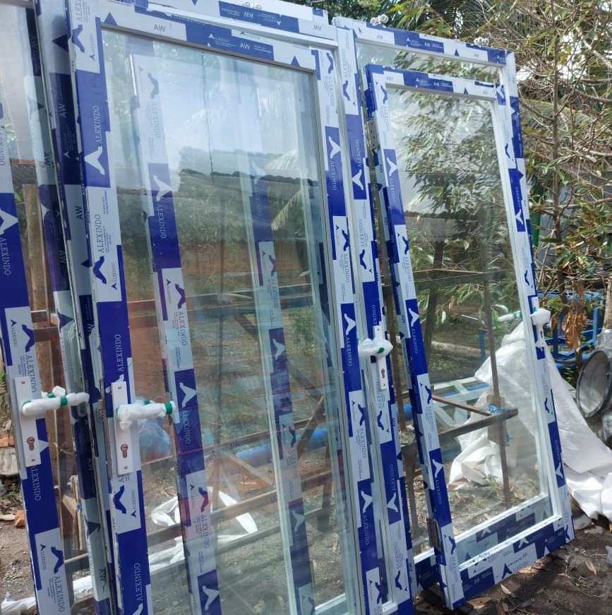Pintu Kaca Aluminium